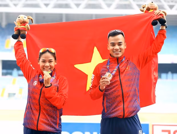 Вьетнам лидирует по количеству медалей, превысив цель по золотым медалям на SEA Games 31 ảnh 1