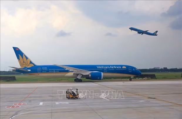 Vietnam Airlines выполнила первый коммерческий рейс по маршруту Хошимин-Дананг ảnh 2