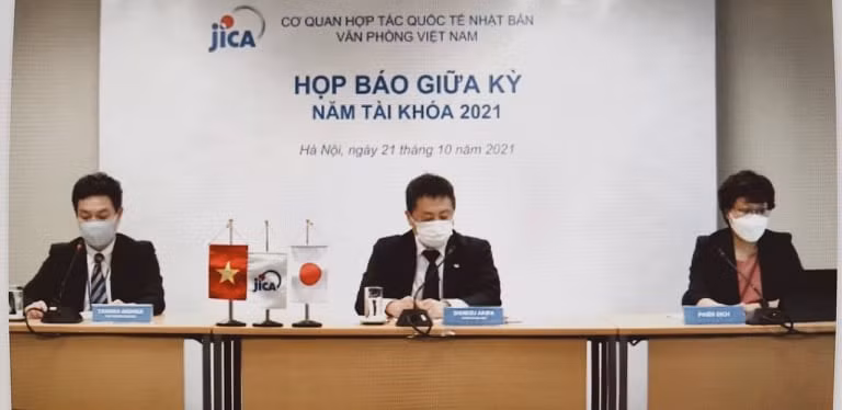 JICA продолжит поддерживать Вьетнам в улучшении его медицинского потенциала в борьбе с эпидемией ảnh 2