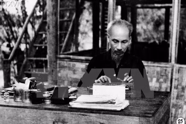 Ханой отметит 130-летие со дня рождения президента Хо Ши Мина ảnh 1
