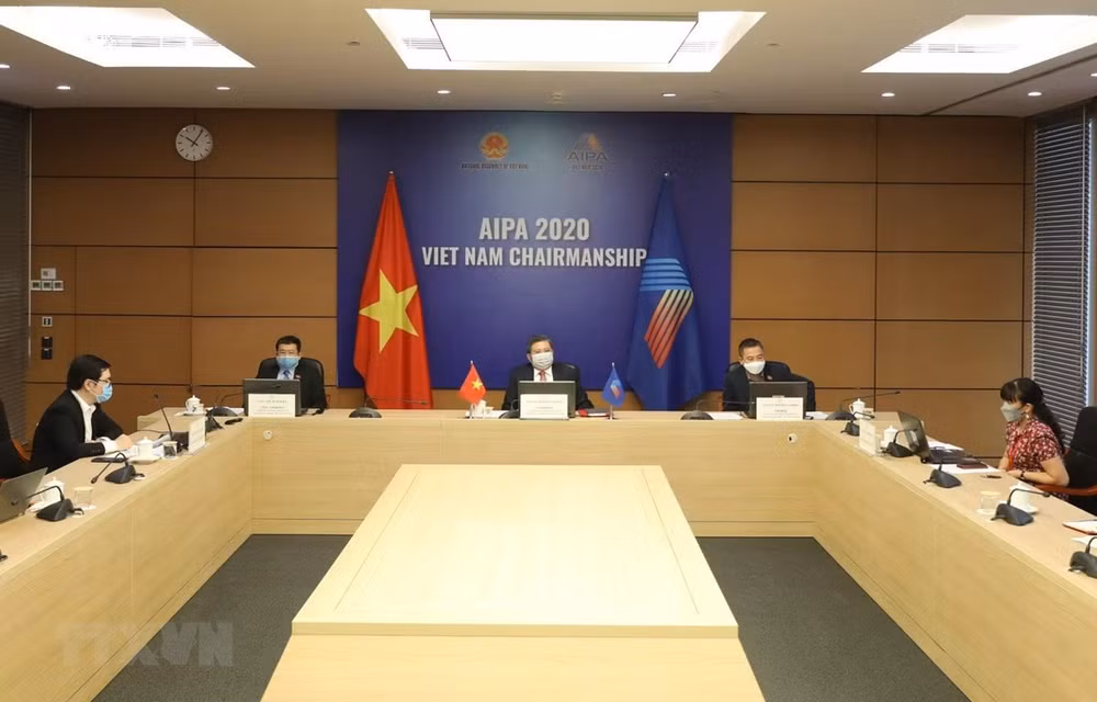 Вьетнам принял участие в телеконференции о роли парламента в борьбе с COVID-19 ảnh 1