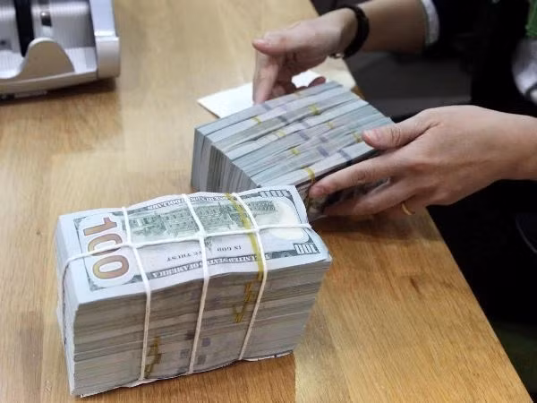 Курс обмена валют вырос вырос на 7 вьетнамских донгов ảnh 1