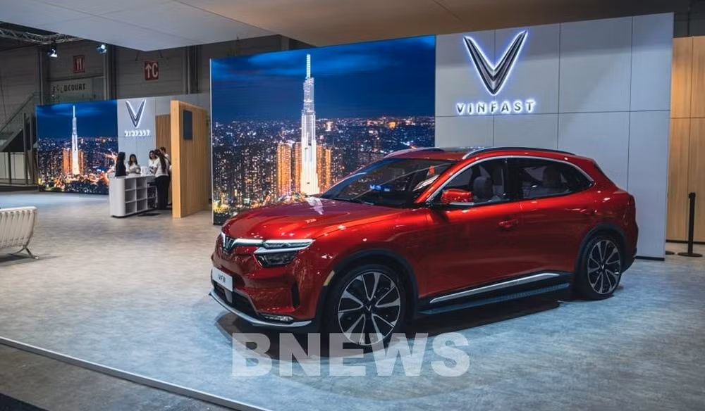 Автопроизводитель VinFast откроет более 50 магазинов в Европе ảnh 1