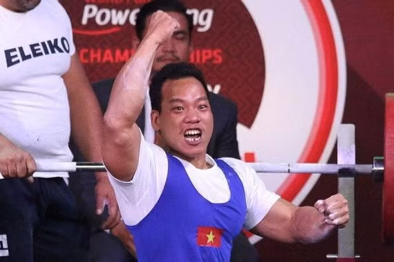 Тяжелоатлет Ле Ван Конг завоевал серебро на открытом чемпионате Азии и Океании 2022 года в Пхёнтхэке ảnh 1