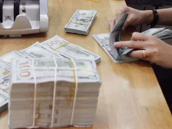 Базовый обменный курс снизился на 2 января ảnh 1