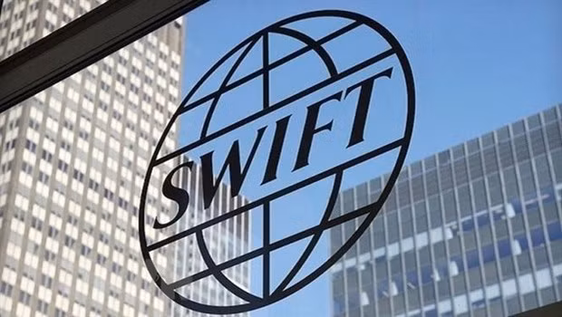 Отключение России от SWIFT может повлиять на Вьетнам ảnh 1