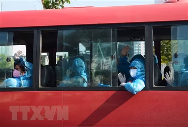 Около 240 вьетнамцев доставлены домой из Мьянмы ảnh 1 Около 240 вьетнамцев доставлены домой из Мьянмы ảnh 1