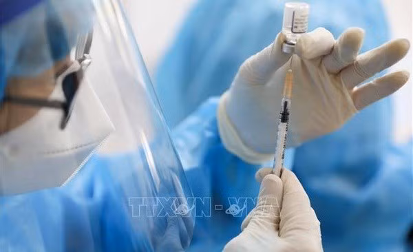 Премьер-министр распорядился ускорить вакцинацию от COVID-19 на фоне роста числа случаев ảnh 1