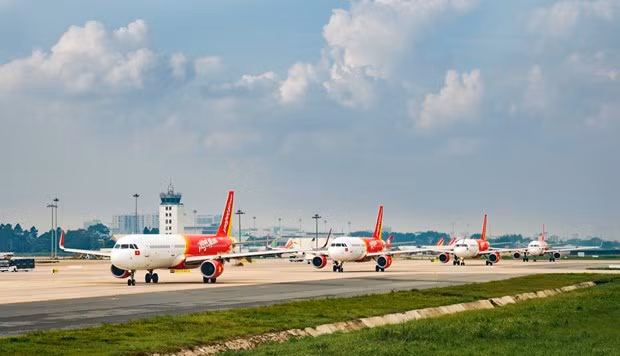 Vietjet предлагает двойную акцию на билеты и тарифы на провоз зарегистрированного багажа для внутренних рейсов ảnh 1