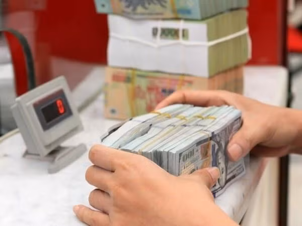 Курс обмена валют вырос на 5 VND 6 февраля ảnh 1 Курс обмена валют вырос на 5 VND 6 февраля ảnh 1