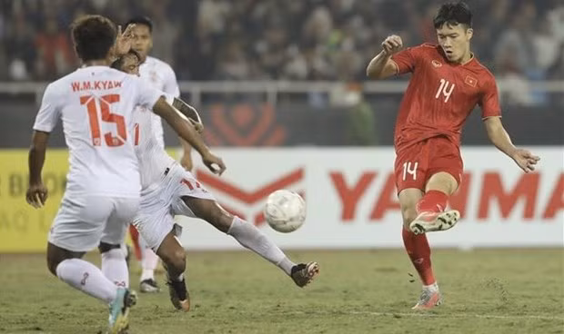 Кубок AFF 2022: Вьетнам разгромил Мьянму со счетом 3:0 и вышел в полуфинал ảnh 1 Кубок AFF 2022: Вьетнам разгромил Мьянму со счетом 3:0 и вышел в полуфинал ảnh 1