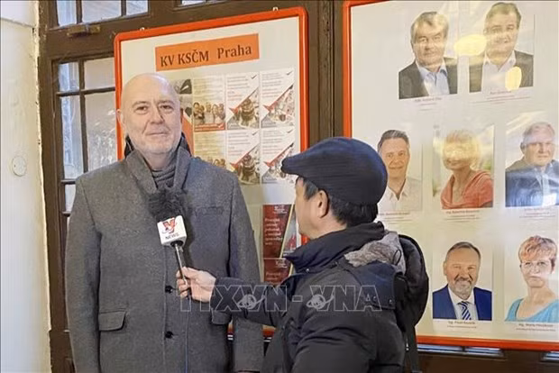 Чешский парламентарий считает, что КПВ приведет Вьетнам к новым успехам ảnh 1
