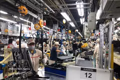 Работники компании Toyota Boshoku Hanoi Co., Ltd. в провинции Футхо. Фото: ВИА