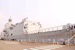 Корабль ВМС Италии ITS Giovanni delle Bande Nere пришвартовался в порту Ньяронг (город Хошимин). Фото: ВИА