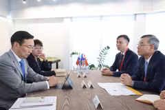 Министр финансов Нго Ван Туан проводит рабочую встречу с главой Республики Саха (Якутия) Российской Федерации Айсеном Сергеевичем Николаевым. Фото: ВИА