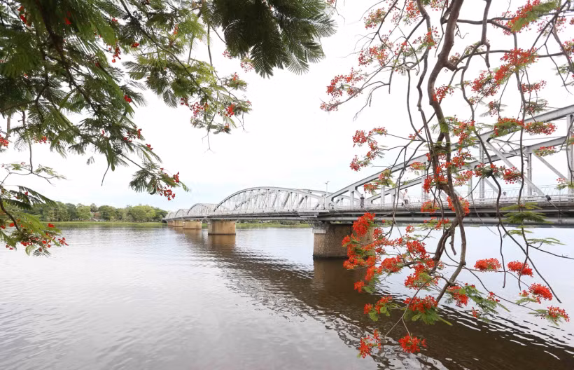 Мост Чангтьен через реку Хыонг в городе Хюэ. (Фото: ВИA) 