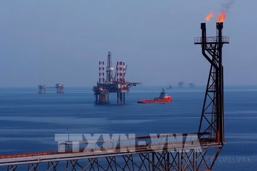 На нефтяном месторождении Батьхо (Фото: ВИА) 