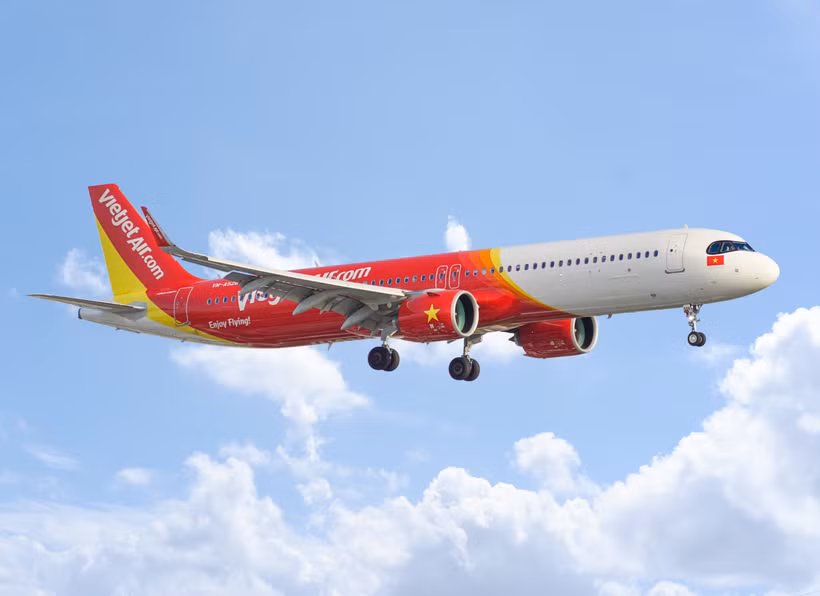 Самолет Vietjet.
