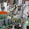 Автоматизированный робот работает на производственной линии компании CAYI Technology Vietnam Co., Ltd. в промышленном парке Йенфонг II-C города Бакнинь. (Фото: ВИА)