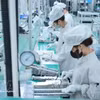 Рабочие компании Bumjin Electronics Vina Co., Ltd. в провинции Куангнинь. (Фото: ВИА) 