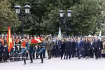 Президент государства То Лам вместе с супругой и делегацией высокого уровня Вьетнама возложил цветы к Могиле Неизвестного Солдата в Москве, Российской Федерации. Фото: ВИА