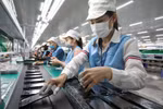Линия сборки электронных компонентов на предприятии Sun Tech. Фото: ВИА.