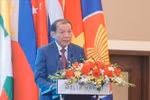Министр культуры, спорта и туризма Нгуен Ван Хунг выступает. (Фото: ВИА)
