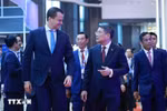 Премьер-министр Ле Минь Хынг и исполнительный директор Всемирного экономического форума (ВЭФ) Стефан Мергенталер принимают участие в Осеннем экономическом форуме 2026 года (АЭФ-2026). Фото: ВИА.