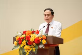 Председатель НС Чан Тхань Ман выступает на заседании (Фото: ВИА)