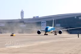 Самолёт Boeing 787 Национальной авиакомпании Вьетнама – Vietnam Airlines выполнил первый рейс и приземлился в международном аэропорту Лонгтхань (Фото: ВИА) 