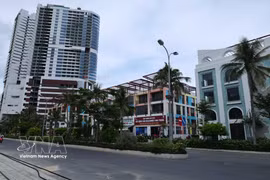 Вид на часть проекта Vega City (коммерческое название — Libera Nha Trang), расположенного у горного массива и пляжа Ко-тьен, квартал Северный Нячанг, провинция Кханьхоа (Фото: ВИА)