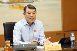 Премьер-министр Ле Минь Хынг, депутат НС от города Хайфон, выступил на заседании рабочей группы (Фото: ВИА) 