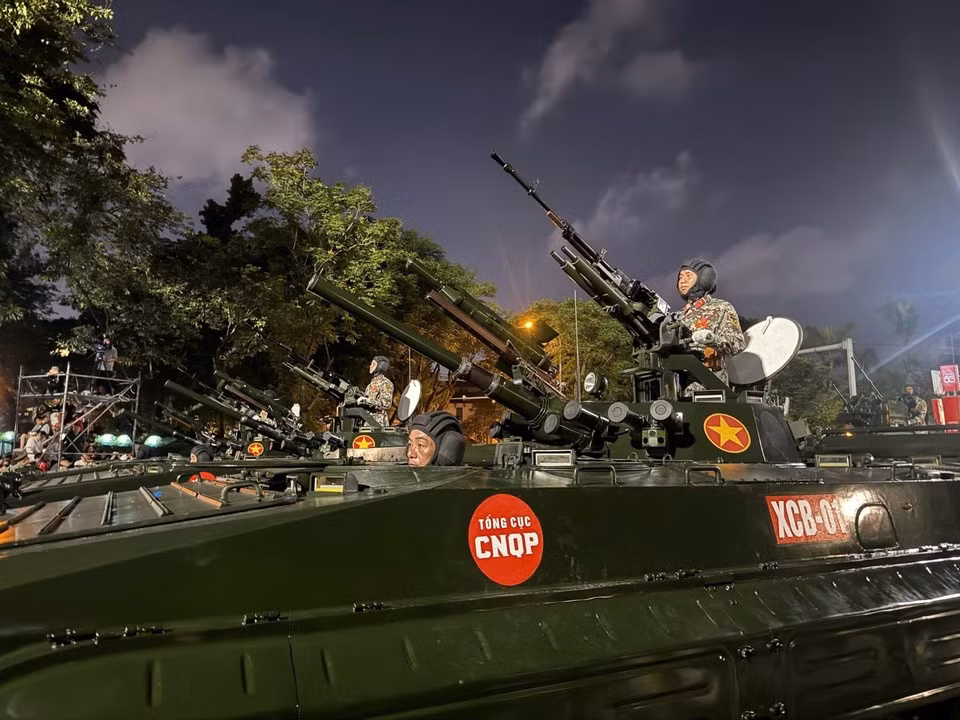 3-4410.jpg